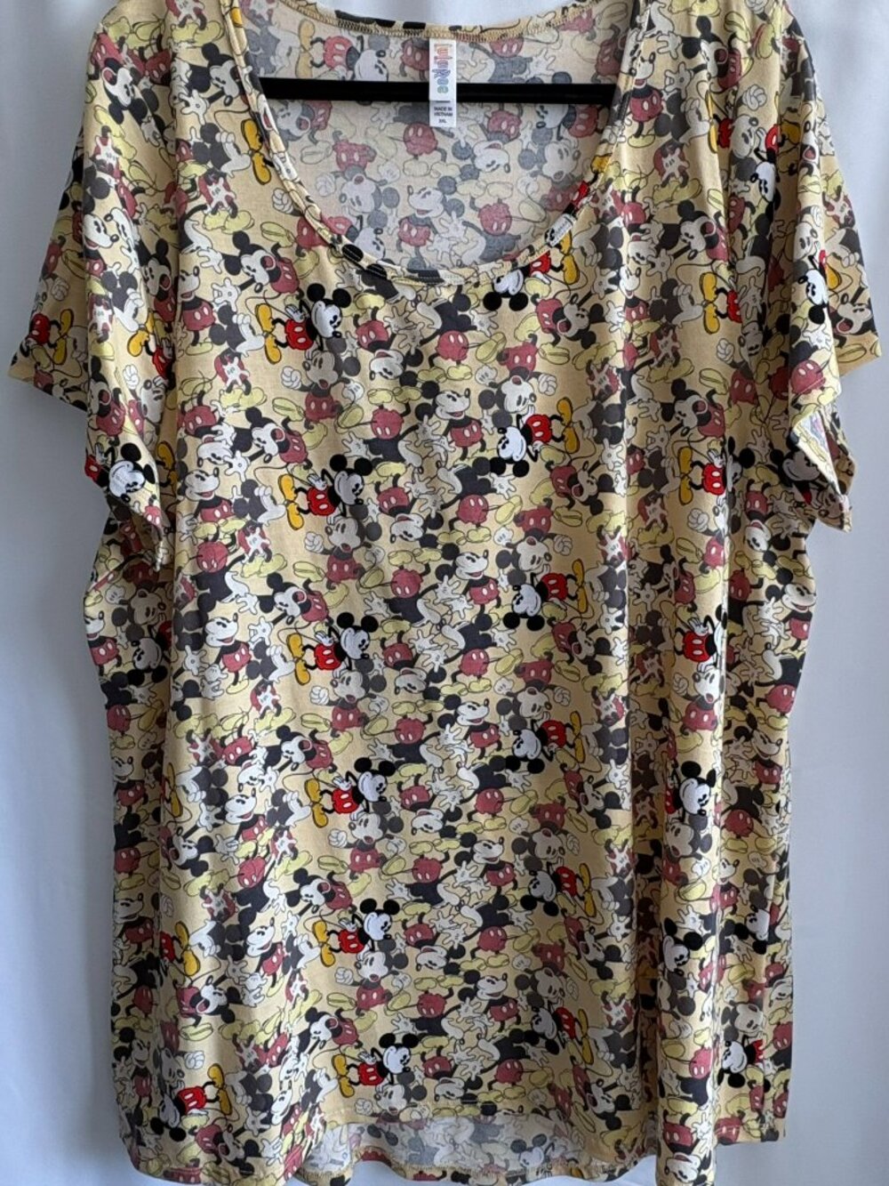 LuLaRoe Classic T 3XL Full Mickey Mouse Print Soft Yellow Disney Tee